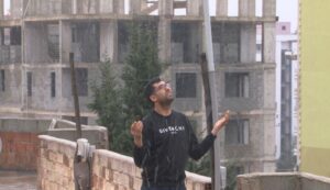 Türkiye’nin en sıcak illerinden Şanlıurfa’da kar sevinci