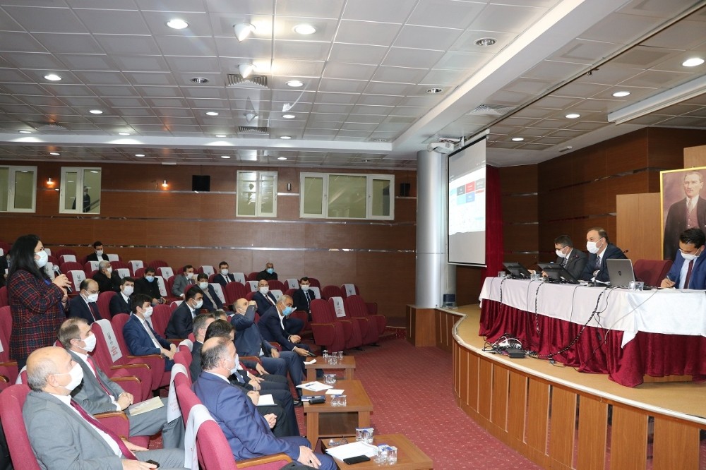 Vali Erin’den korona virüs ve afet yönetimi değerlendirmesi