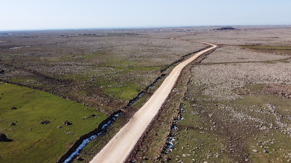 Viranşehir ve Ceylanpınar kırsalında yol çalışması