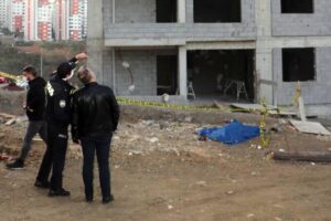 Şanlıurfa’da İnşaat işçisi 4’üncü kattan düştü