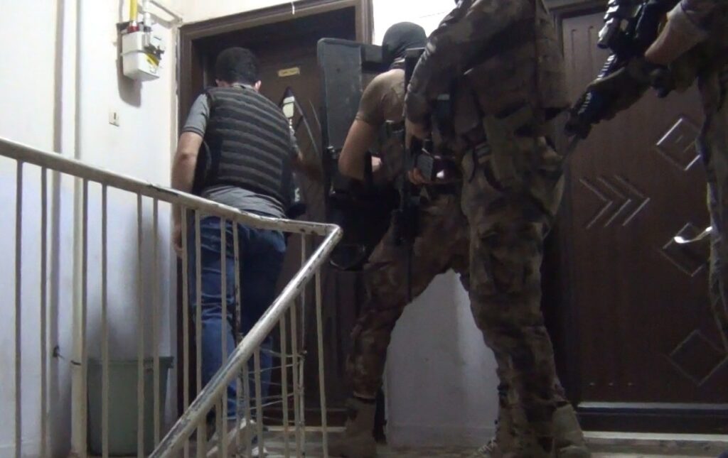 Şanlıurfa’da FETÖ/PDY’nin askeri mahrem yapılanmasına operasyon