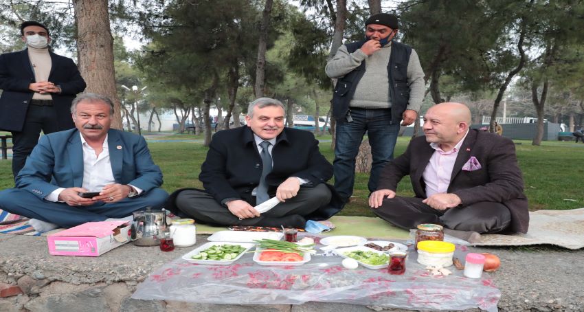 Beyazgül, mahalle gezilerini sürdürüyor