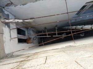 Suruç’ta havalandırmada mahsur kalan kedi kurtarıldı