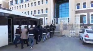 Şanlıurfa’da Rüşvet ve sahtecilik operasyonunda 3’ü tapu görevlisi 6 zanlı tutuklandı