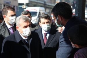 Başkan Beyazgül esnaf ve vatandaş ziyaretlerini sürdürüyor