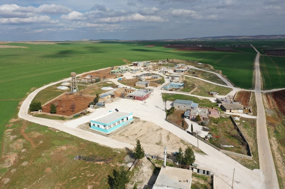 Haliliye’de kırsal mahallelerde yol çalışmaları sürüyor