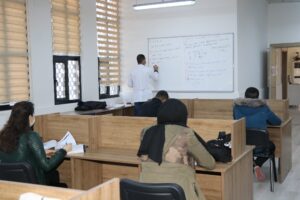 Karaköprü’de öğrencilere matematik kursu veriliyor