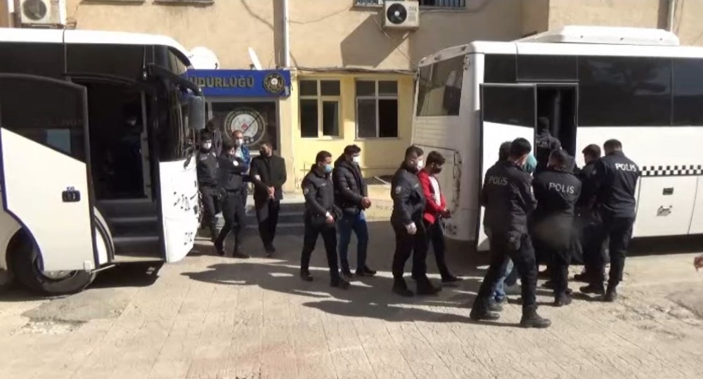 Şanlıurfa merkezli terör operasyonunda 13 tutuklama