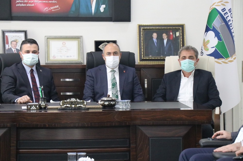 Şanlıurfa’da Aday olmayacağını açıklayan il başkanı helallik istedi