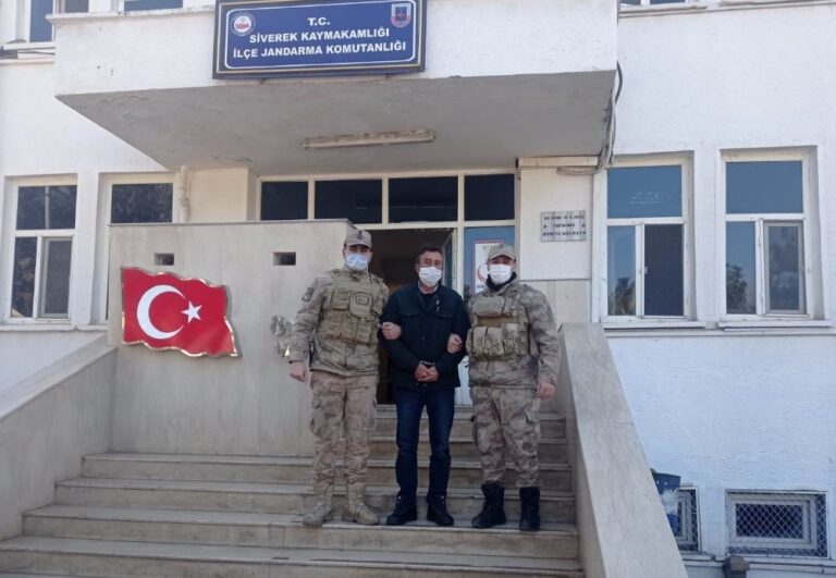 Şanlıurfa’da Cinayetten hükümlü şahıs nişan töreninde yakalandı