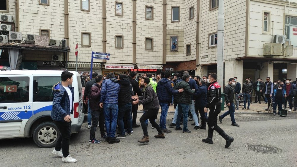 Şanlıurfa’da iş yerine kaçak telefon operasyonu: 10 gözaltı
