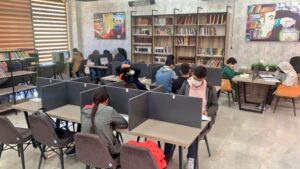 Şanlıurfa’da Öğrenciler sınavlara millet kıraathanelerinde hazırlanıyor