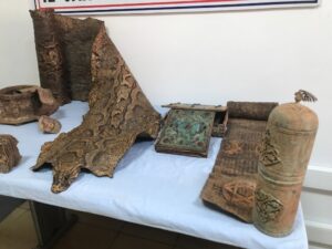 Şanlıurfa’da Ortaçağ’a ait Mısır kökenli işlemeli piton derisi ele geçirildi