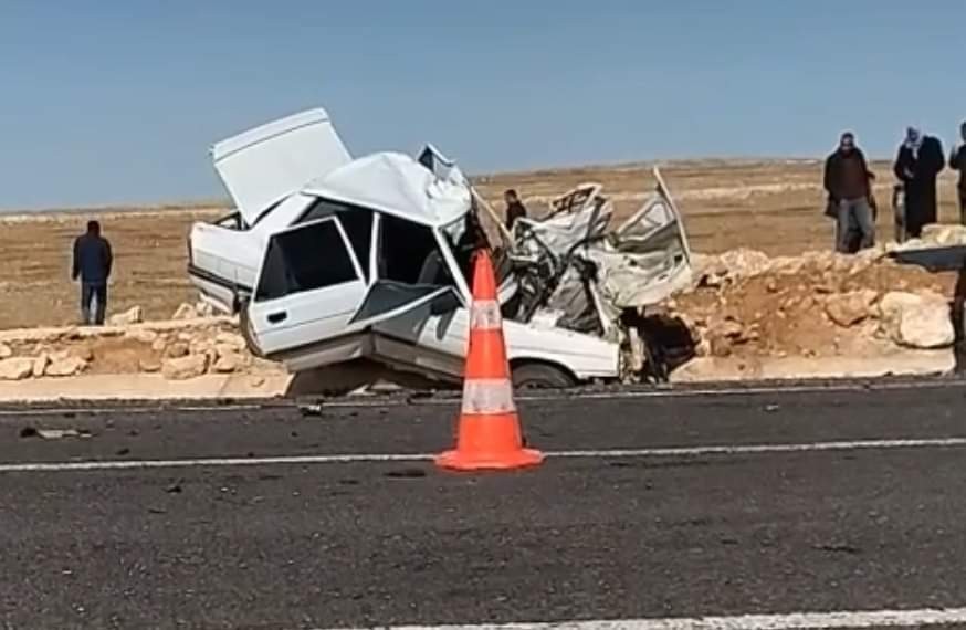 Şanlıurfa’da Otomobil minibüsle çarpıştı:1 ölü, 3 yaralı