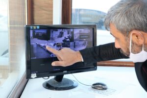 Şanlıurfa’da Park halindeki otomobile çarpıp kaçtı