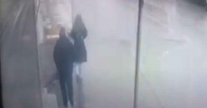 Urfa’da Taciz! Genç Kıza Arkadan Yaklaştı