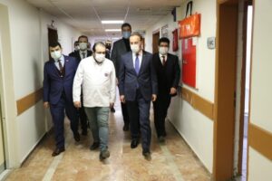 Vali Erin yaralı polisleri ziyaret etti