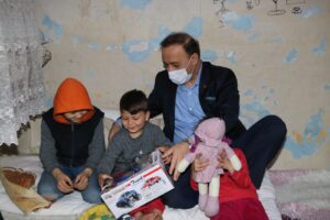 Vali Erin, Yetim Ailelerini Ziyaret Etti