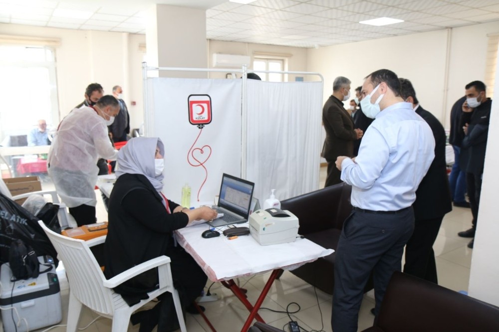 Viranşehir’de korona virüse karşı aşılama sürüyor