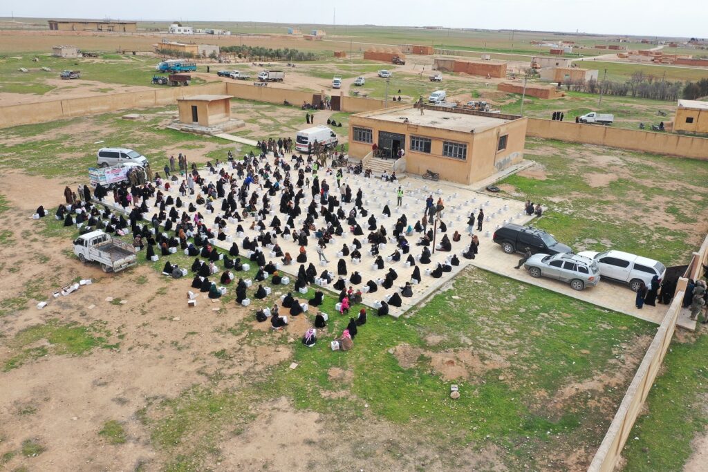 Suriye’ye 28 Tır İnsani Yardım Malzemesi Dağıtılıyor