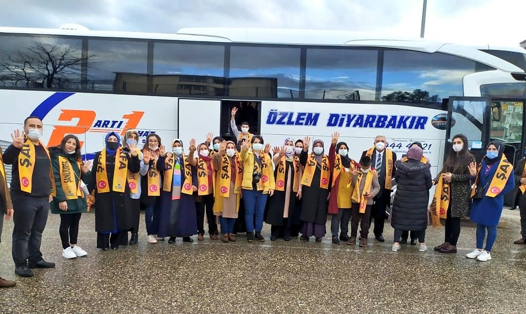 Urfa Siverekli kadınlar küyük kongre için yola çıktı