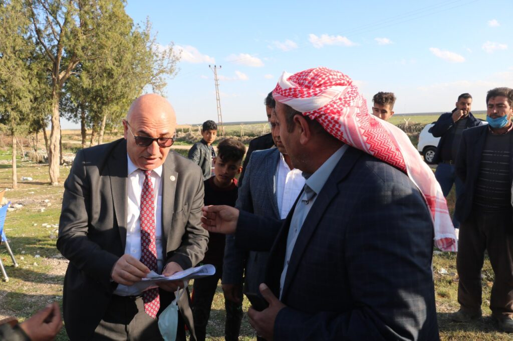 Şanlıurfa’da hayvanları rehin alınan çiftçiler dertlerini Mahmut Tanal’a anlattı