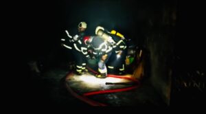 Şanlıurfa’da bir evin ambarında çıkan yangın mahalle sakinlerini korkuttu