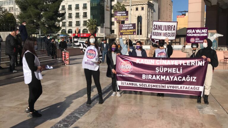 Şanlıurfa’da kadınlar “İstanbul Sözleşmesi” kararını protesto Etti