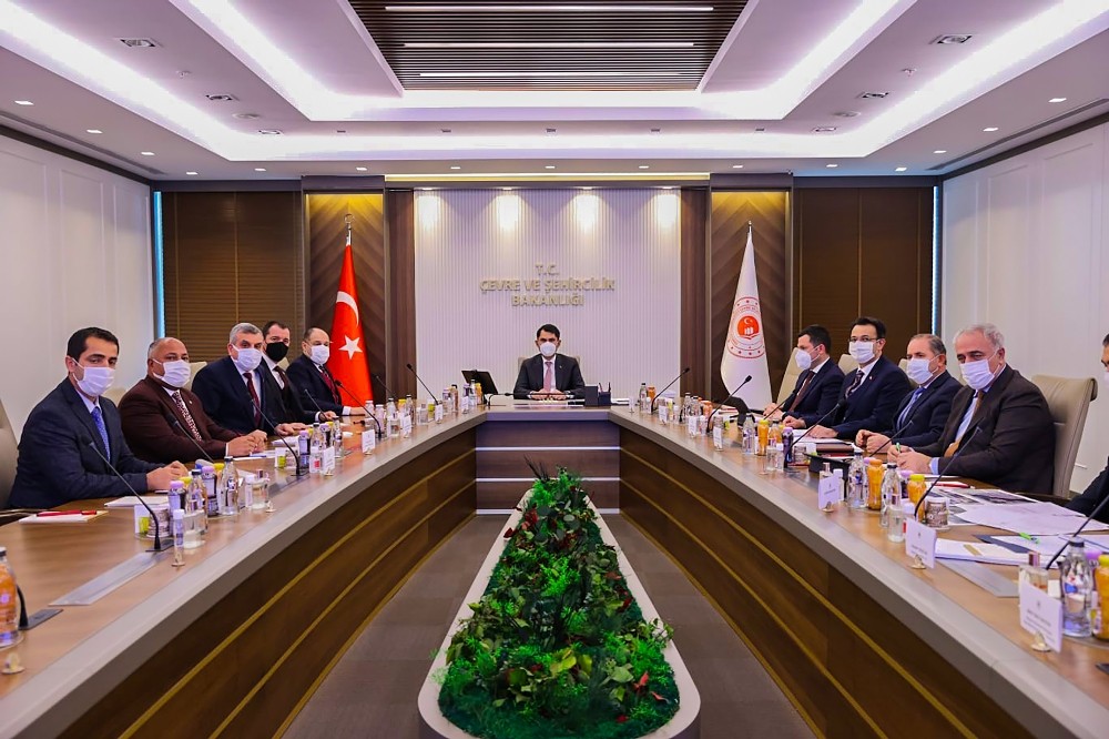 Bakan Kurum’dan Ceylanpınar’a destek