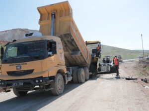 Beyazgül yol çalışmalarını yerinde inceledi