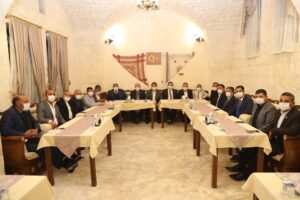 Canpolat muhtarlarla bir araya geldi