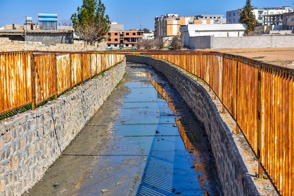 Ceylanpınar’daki Antep Deresi temizleniyor