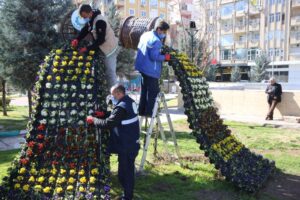 Haliliye’deki parklarda bahar çalışmaları