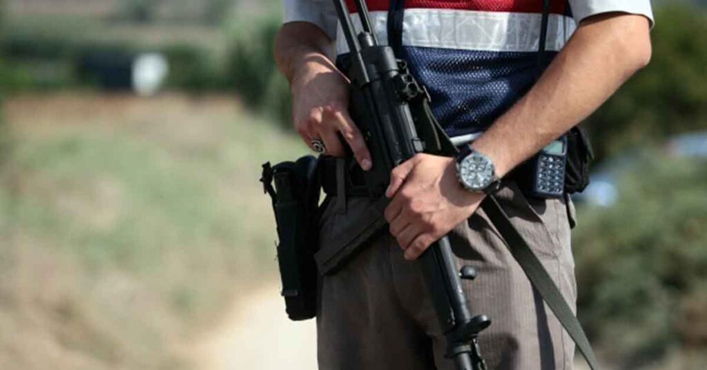 Şanlıurfa dahil 4 ilde jandarma operasyonu: 17 gözaltı