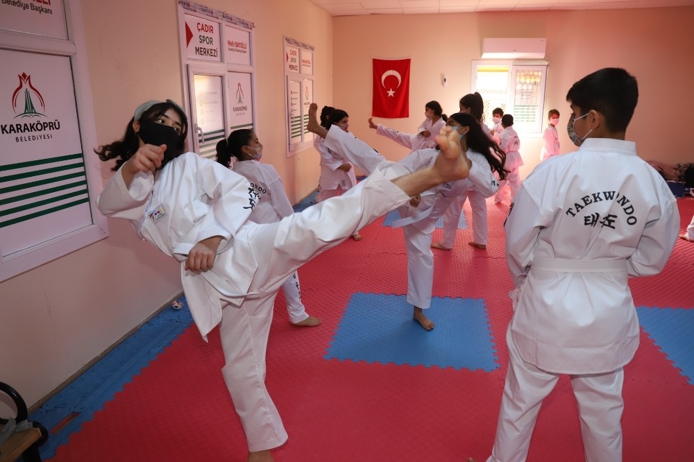 Karaköprü’de tekvando kursuna yoğun ilgi