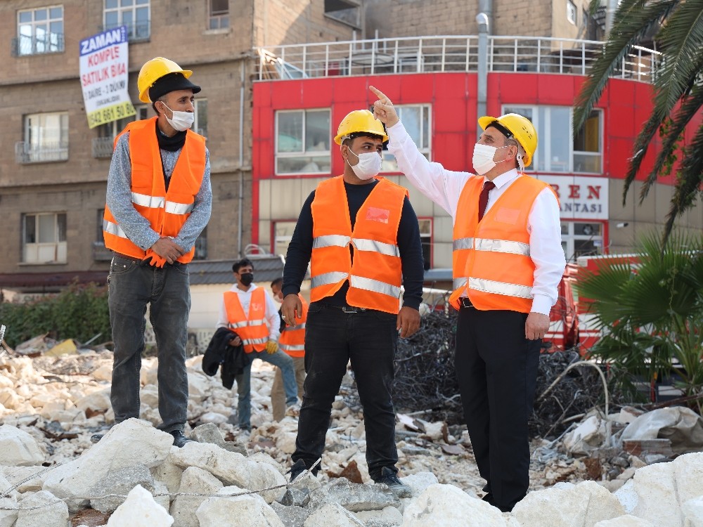 Kızılay Meydanı Projesi’nde tapu alındı