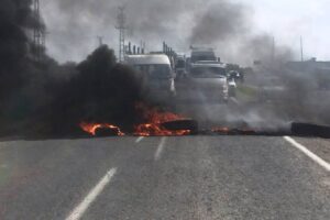 Şanlıurfa’da çiftçiler DEDAŞ’ı protesto etti