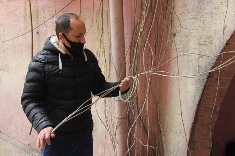 Şanlıurfa’da esnafın elektrik kabloları çalındı