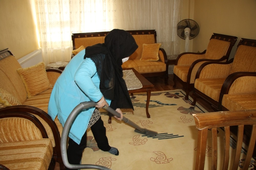 Şanlıurfa’da evde bakım hizmetleri ile gönüllere dokunuluyor