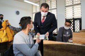 Şanlıurfa’da gençlere anlamlı hediye