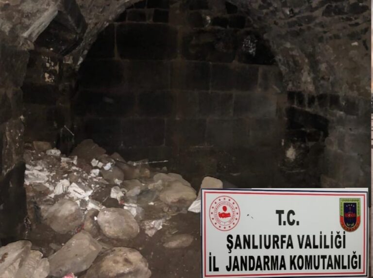 Şanlıurfa’da kaçak kazıda bulanan mezar koruma altına alındı