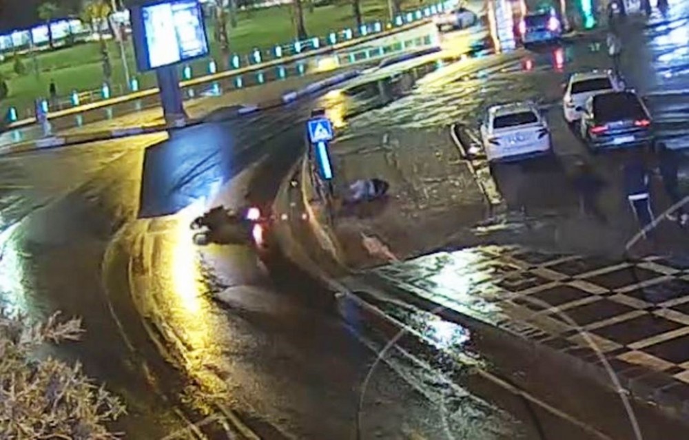 Şanlıurfa’da kaza anları şehir polis kameralarına yansıdı