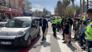 Şanlıurfa’da Kırmızı çizgi uygulamasında kaymakam ezilmekten son anda kurtuldu