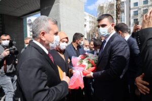 Şanlıurfalı başkandan memleketine ziyaret