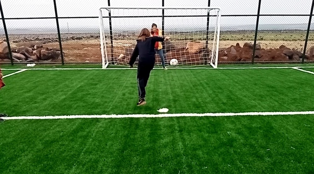 Şanlıurfalı Zekiye’nin şık golünü Bakan Kasapoğlu alkışladı