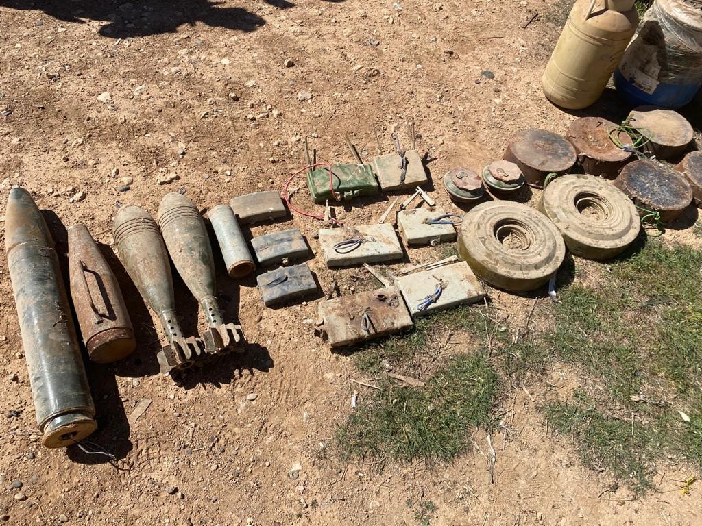 Suriye’nin kuzeyinde terör örgütüne büyük darbe: Yüzlerce kilogram patlayıcı ele geçirildi