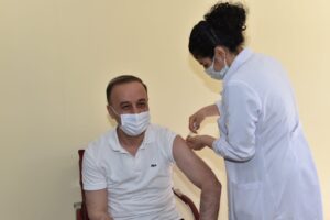 İkinci Doz Kovid-19 Aşısını Olan Vali Erin: 100 Bin Doz Aşımız Var