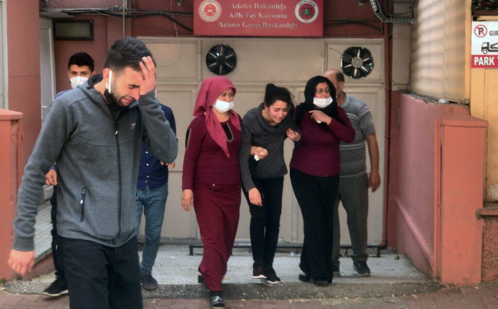 Üzerine televizyon düşen Urfalı çocuk öldü