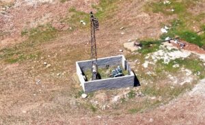 Bu kadarına da pes: Kaçak kullanımı tespit için havalanan droneyi taşladılar