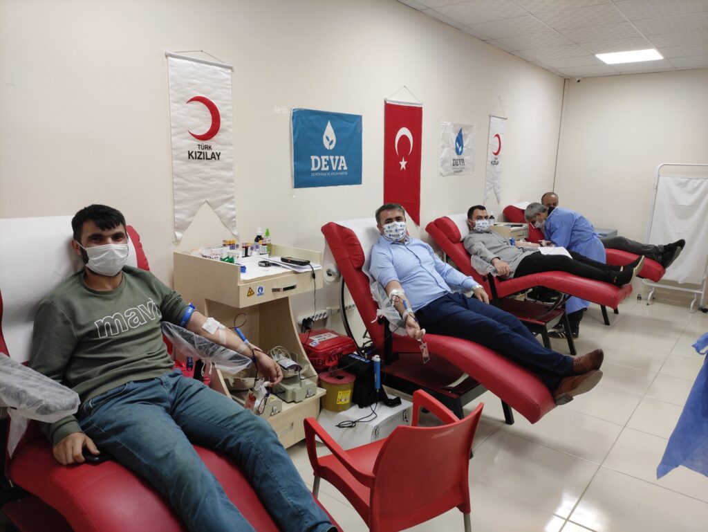Deva Partisi Şanlıurfa’da düzenli kan bağışına devam ediyor